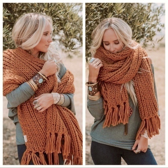 Desert Cozy Chunky Oversized Scarf - Picture 3 of 6